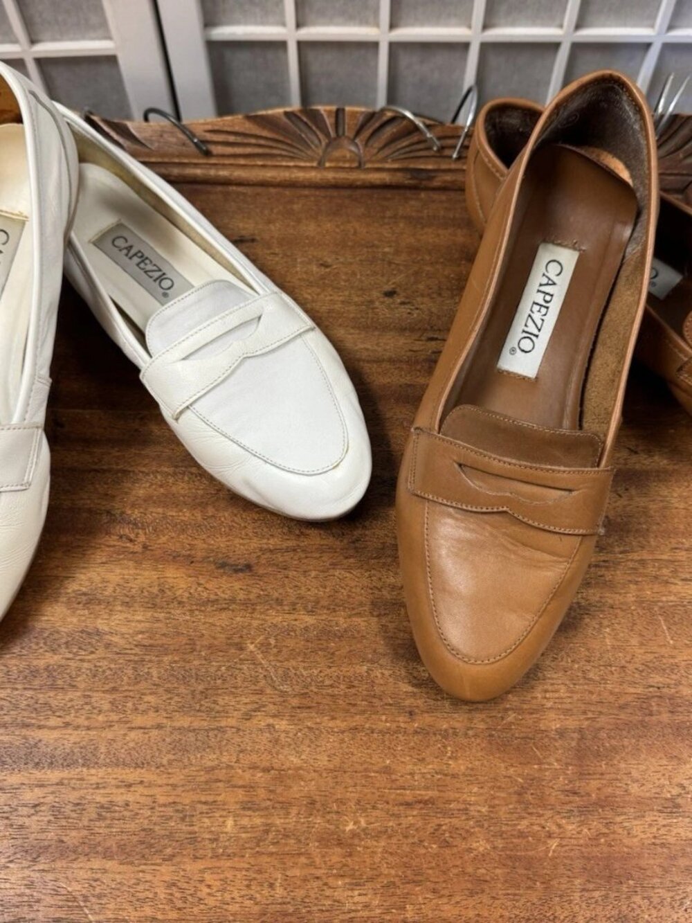 Capezio, Woman,2 Flat Shoes Classic Vintage $20 Each,Brown,Cream,Closed,Size 9.!